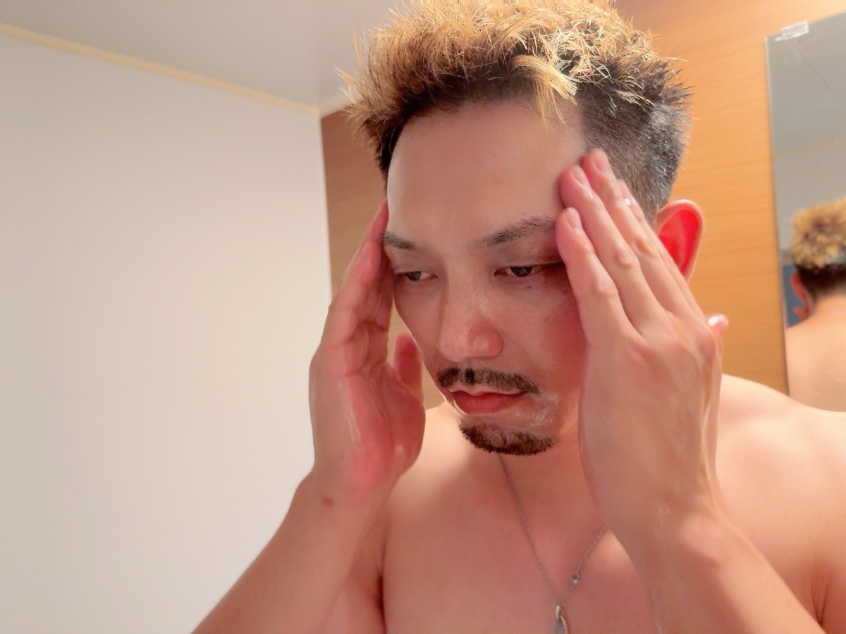クレンジングオイル、40代の男が毎日2回使ってみた。一通り買って、これが残りました